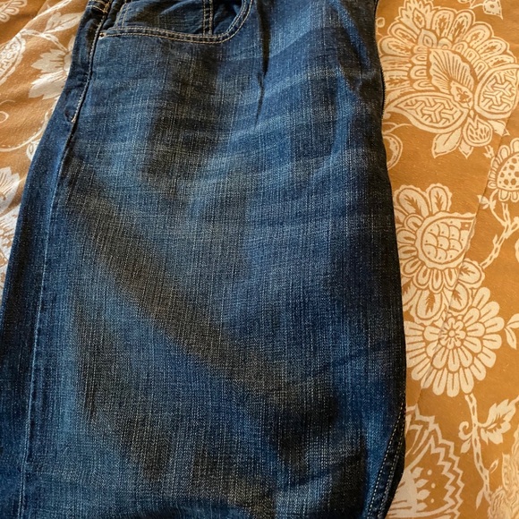 Levi Jeans - Picture 2 of 3